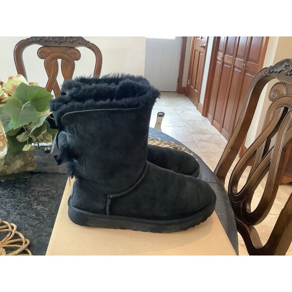 Pre Owned UGG Australia Bailey Bow Women's Boots Black - Size 9 - Picture 5 of 7
